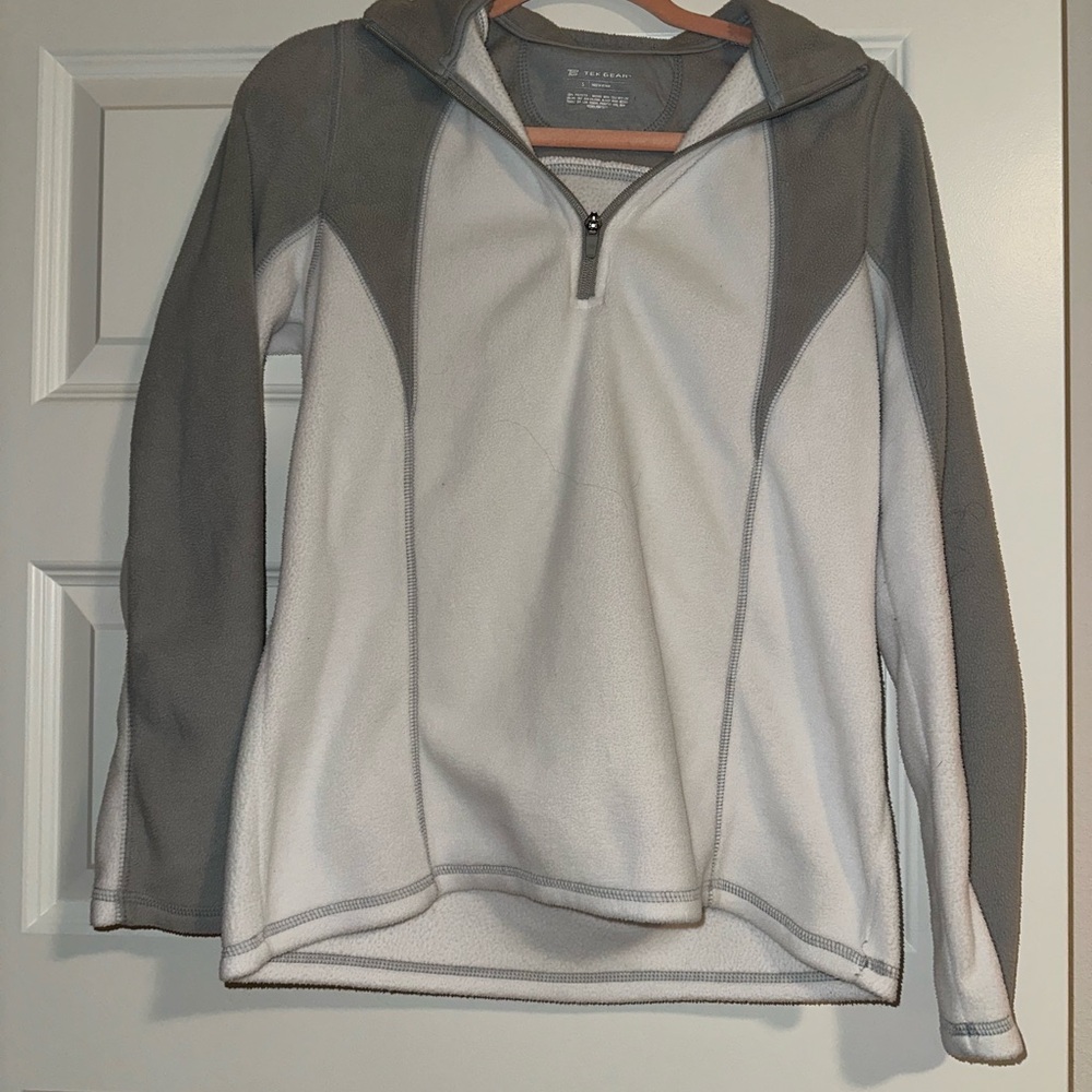 Quarter-Zip Two-Tone Fleece Pullover - Gray & White